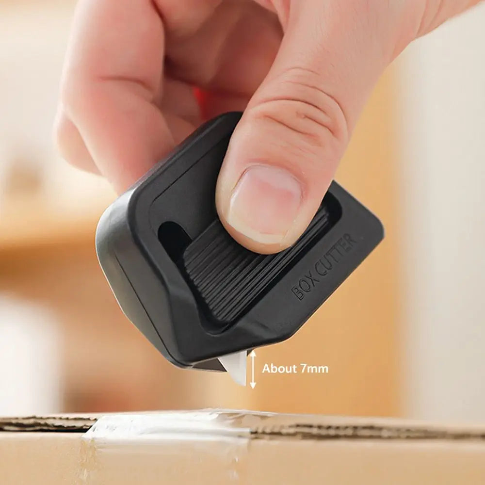 Automatic Retractable Box Cutter with Magnetic Safety